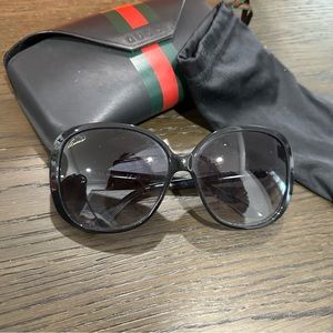 Gucci Eyewear Oversized Square Frame Sunglasses